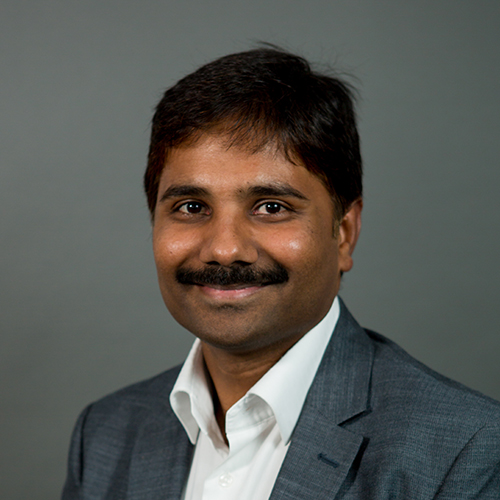 Srikanth Pinnamaneni - Vicepresidente de Desarrollo de Producto